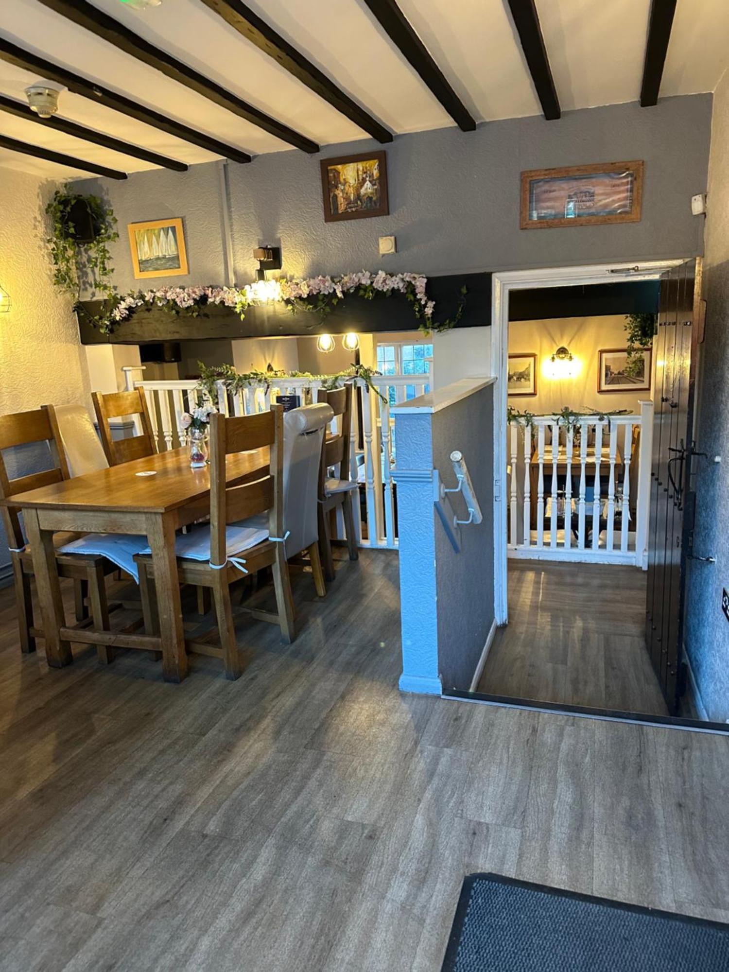 The Old Ship Inn Lowdham Extérieur photo
