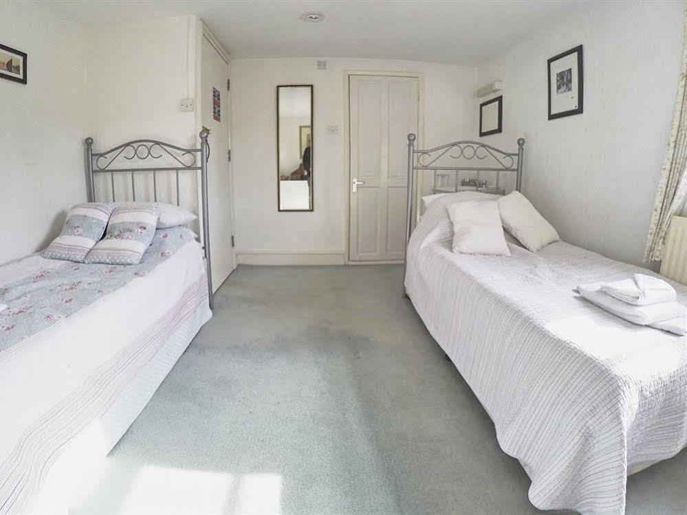 The Old Ship Inn Lowdham Extérieur photo