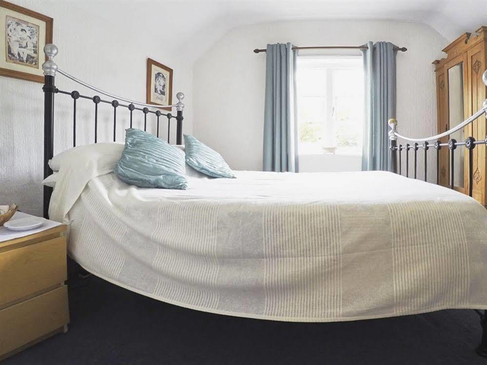 The Old Ship Inn Lowdham Extérieur photo