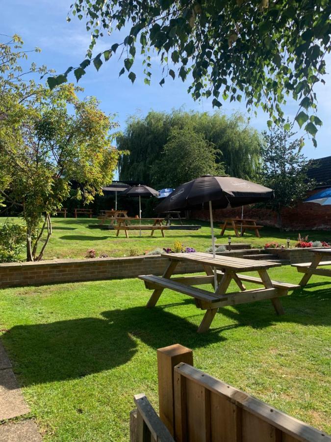 The Old Ship Inn Lowdham Extérieur photo