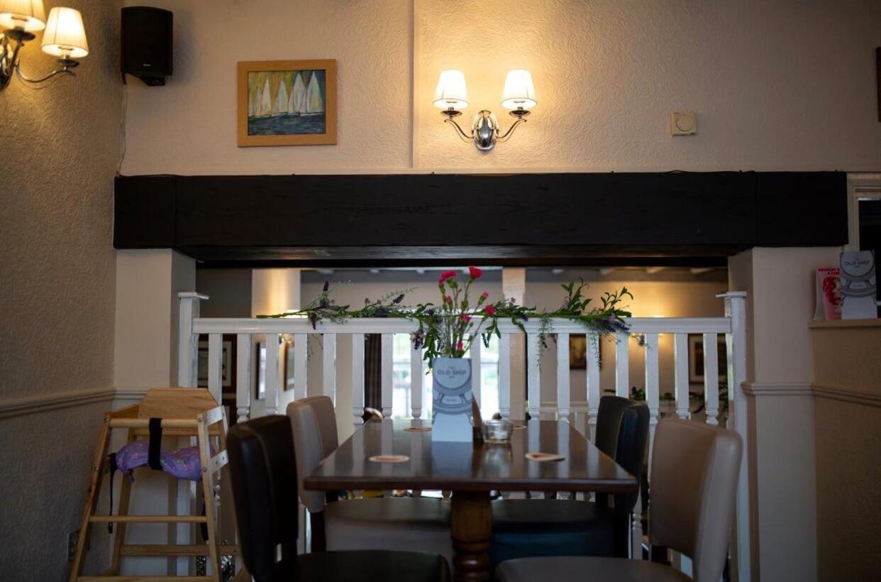 The Old Ship Inn Lowdham Extérieur photo